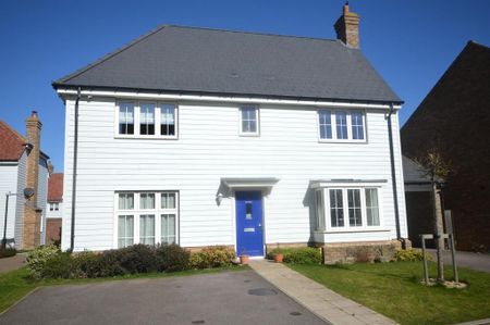 4 bedroom detached house to rent - Photo 2