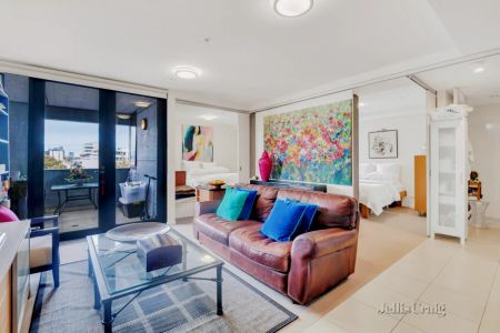 2 Bed, 1 Bath - Photo 5