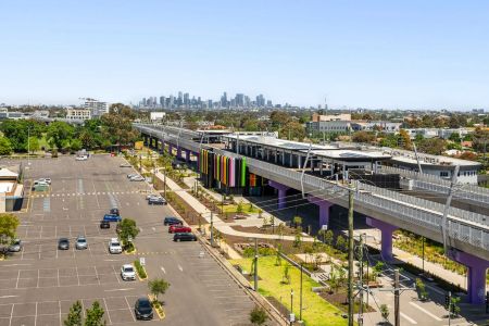 Skyline Serenity: Your Contemporary Oasis - Photo 3