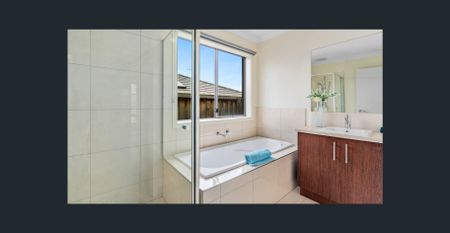 Modern 4 Bedroom Home! - Photo 2