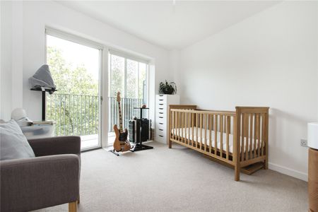 3 Atkins Square, Dalston Lane, Hackney, London, E8 1FP - Photo 2
