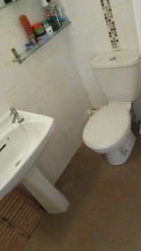 1 bed Room in Shared House - To Let - Photo 2