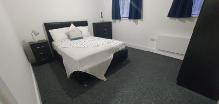 2 bedroom flat to rent - Photo 3