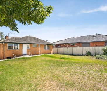 360 Ohea Street, Pascoe Vale South VIC 3044 - House For Rent | Domain - Photo 4