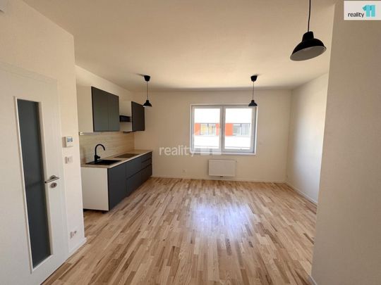 Pronájem bytu 1+kk 34 m2 - Фото 1