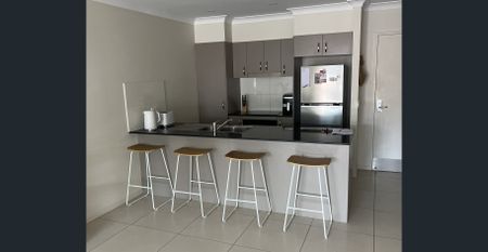 Boutique Apartments-Generous, modern-One bedroom-two bathrooms plus study - Photo 3