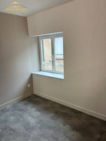 CHARLIEU CENTRE RUE CALME T2Bis - Photo 4