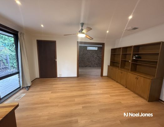2/4 Iramoo Street, BALWYN - Photo 1