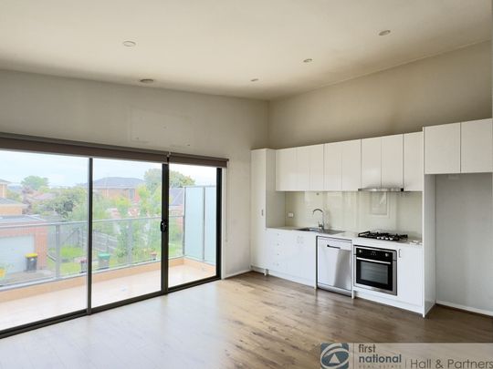 Modern Townhouse In Great Location - Photo 1