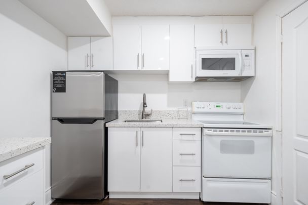 For Lease - 3296 Flagstone Drive Unit# #Basement, Mississauga, Ontario - Photo 1