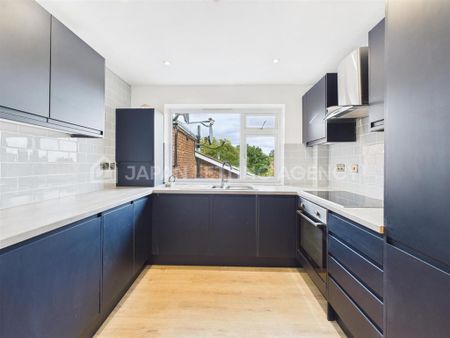 2 bedroom flat to rent - Photo 5