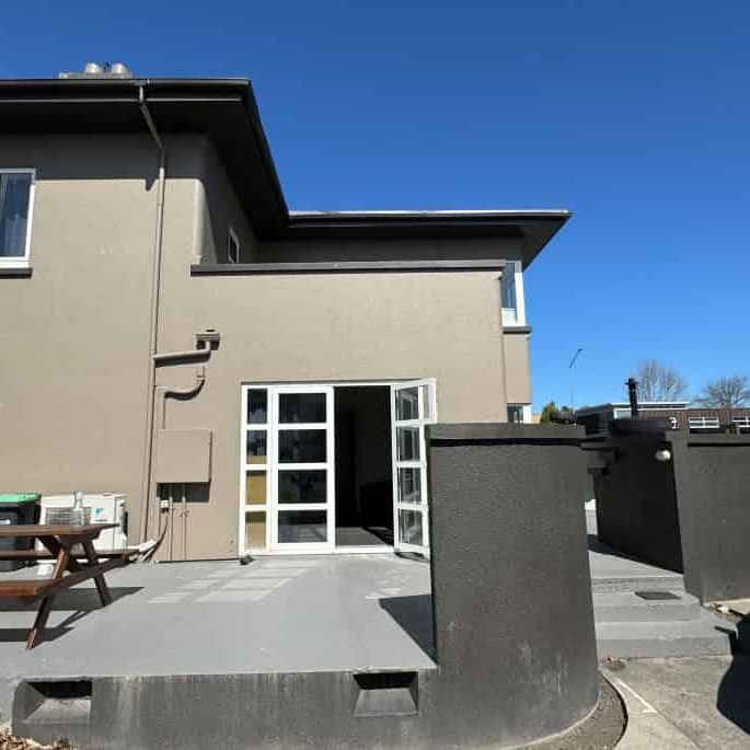 Famous Fendalton Flat - Photo 1