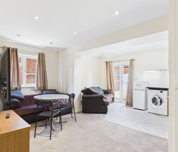 1 bedroom Maisonette in Lexington Avenue, Maidenhead - Photo 1