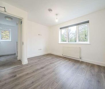 Hospital Way, Hither Green, SE13 - Photo 2