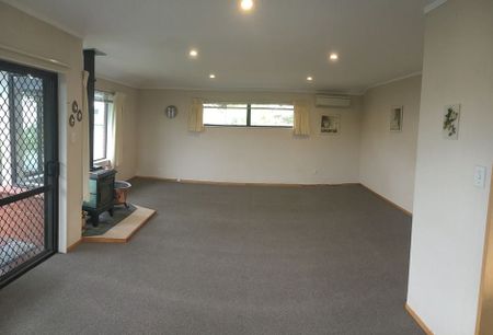 Charming 2 Bedroom Home in Havelock North - Photo 5