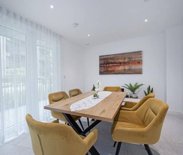 3 bedroom flat to rent - Photo 3