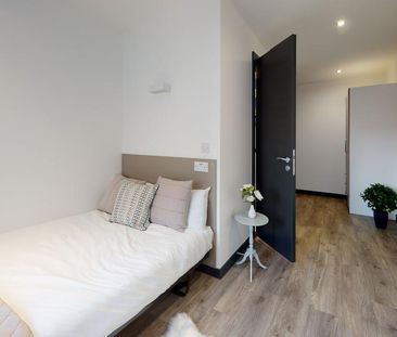 1 bedroom in a house share to rent - Photo 5
