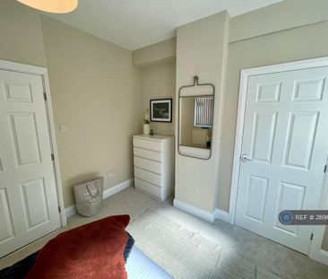 1 bedroom in a house share to rent - Photo 6