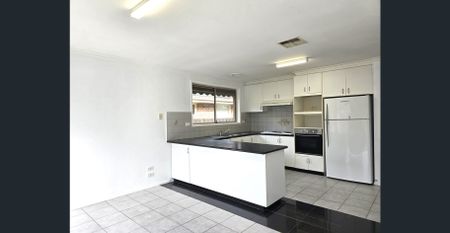 Spacious Family Home in Prime Berwick Location - Photo 4