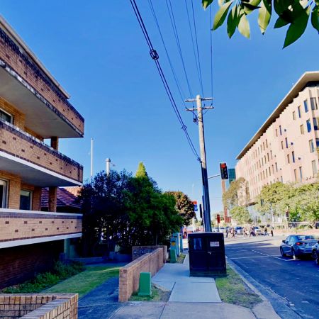 4 bed 2 bath - Photo 4