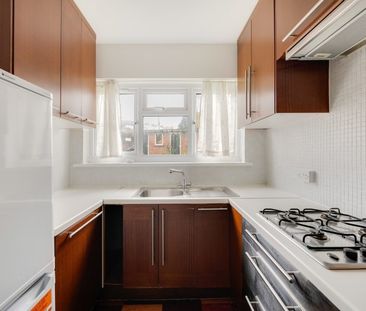 2 Bed Flat - Photo 5