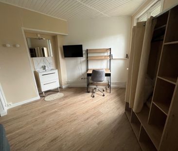 CHAMBRE EN COLOCATION TOUTES CHARGES COMPRISES ET WIFI OFFERT - SANS HONORAIRES - Photo 2