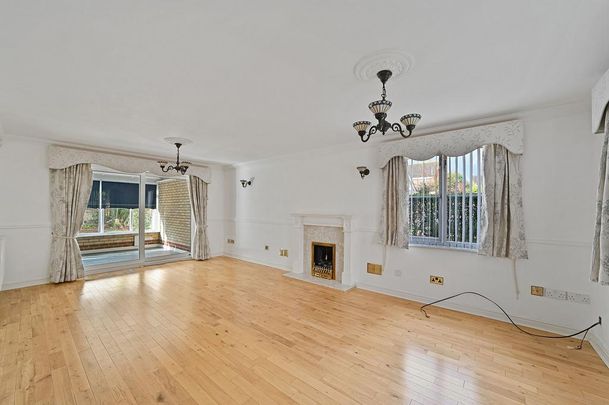 4 bedroom detached house to rent - Photo 1