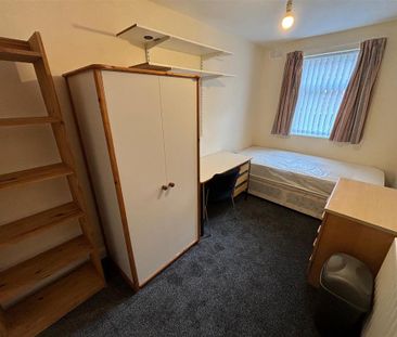 4 bedroom terraced house to rent - Photo 4