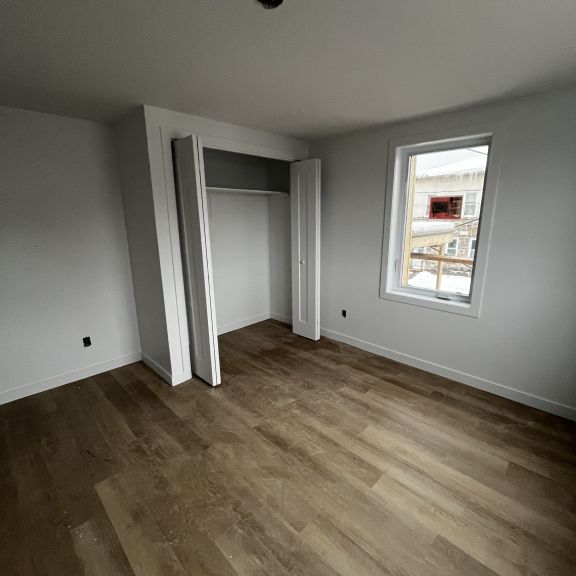 Beau Grand 5 1/2 - Photo 2