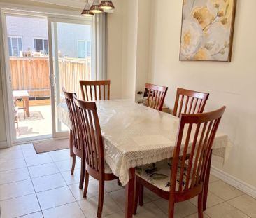 For Lease - 41 Crumlin Crescent, Brampton, Ontario - Photo 4