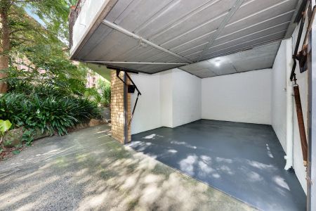 Peaceful & Spacious Apartment in a Prime Lane Cove Location - Photo 5