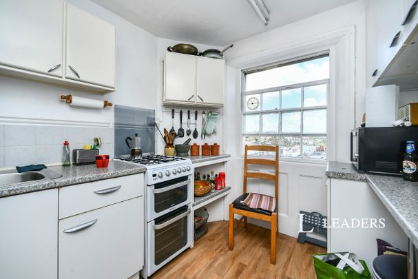 2 bedroom apartment to rent Sussex Square - Photo 1