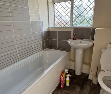 Abberley Avenue - Photo 3