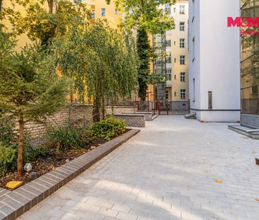 Pronájem bytu 1+1 63 m² - Photo 1