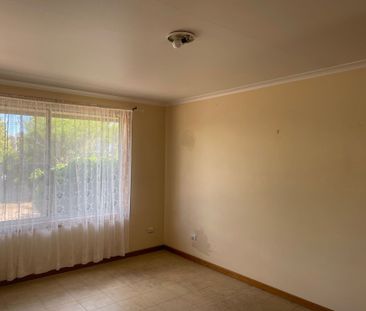 Unit 1&sol;79 Conroy St&comma; Port Augusta - Photo 2