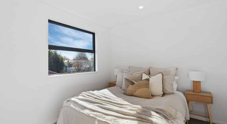 Stylish Living in a Convenient Location - Photo 3