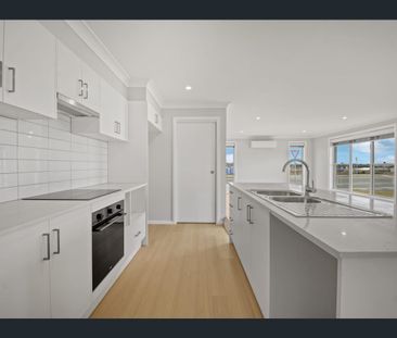 2 Lilium Street, Lochinvar, NSW 2321 - Photo 3