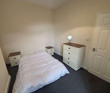 Meadows Road, Sale, M33 - Photo 6