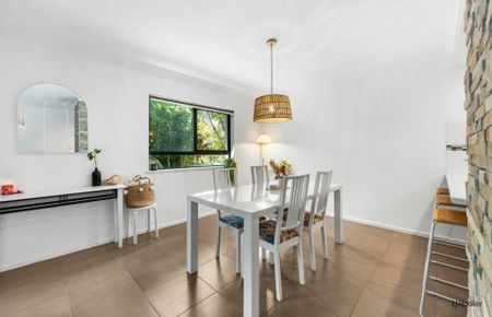 SPACIOUS TWO BEDROOM UNFURNISHED UNIT WITH POOL - Photo 3