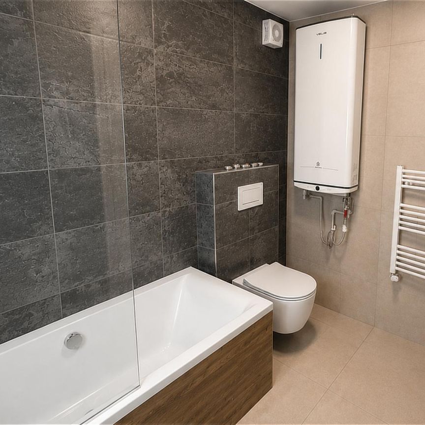 Pronájem bytu 2+kk 45 m² - Fotografie 1