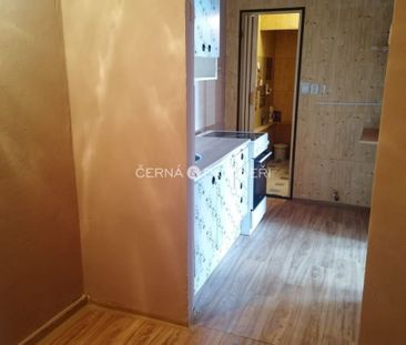 Pronájem bytu 1+kk a garsoniéry 31 m², Prosetická , Teplice - Photo 2