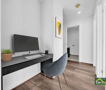 🏡 Stylish Family Home in Prime Tarneit Location! 25 Cavill Way, Tar... - Photo 6