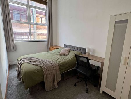 Albion Street Room 1 - Photo 4