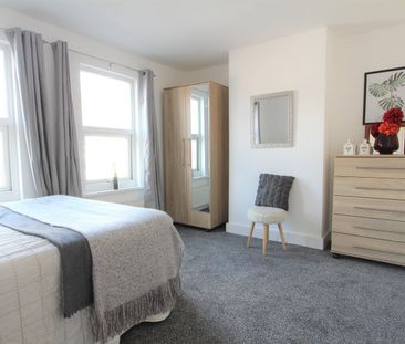 Room in a Shared House, St Edwards Road, RG6 - Photo 5
