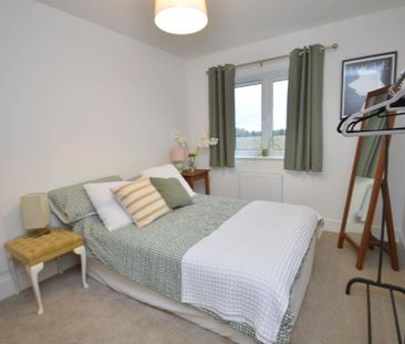 3 bedroom semi-detached house to rent - Photo 5