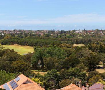 Renovated, Top Floor Studio Apartment with Light & Bright Park Outlook - Photo 5