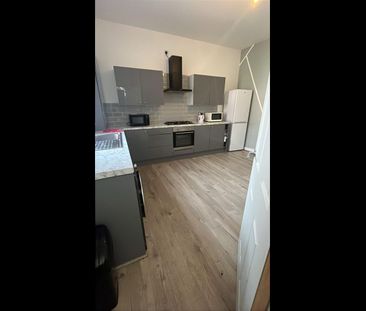 Room in a Shared House, Elford Grove, LS8 - Photo 2