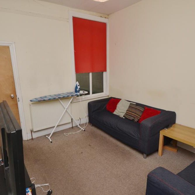 5 bedroom terraced house to rent - Photo 1