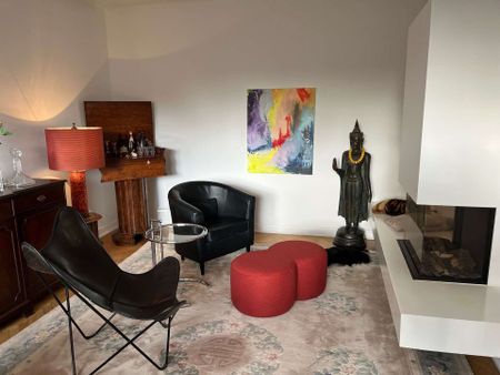 Hochwertige und stilvoll eingerichtete Altbauwohnung in schöner Stadtvilla mit Kamin und Garten - Photo 3