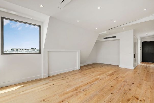 Fitzroy North Beauty - Photo 1